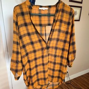 Fun2fun size small orange blouse